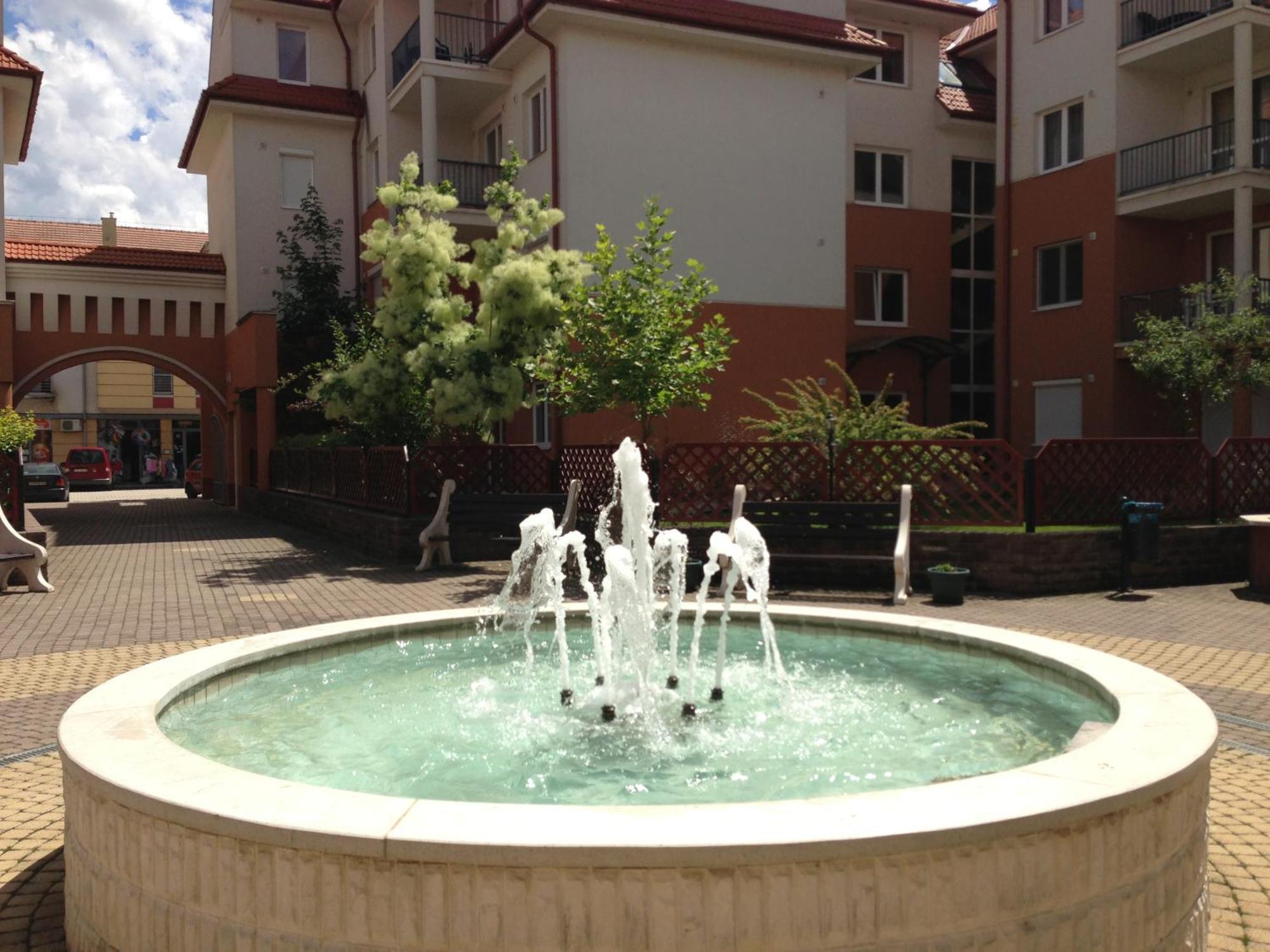 Tommy Apartman Hajdúszoboszló Exterior foto